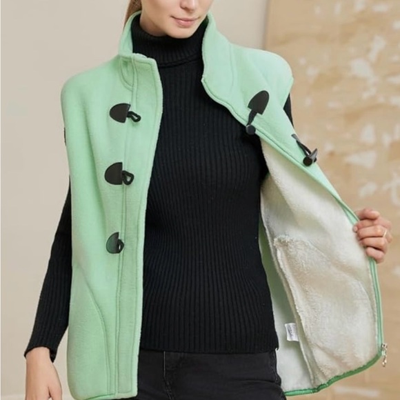 NWT Jiang Wu Women’s Sherpa Vest, Mint Green, M - Picture 3 of 6